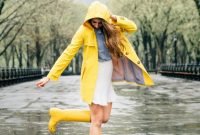 Cute Yellow Outfit Ideas For Spring03