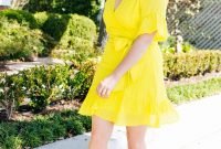 Cute Yellow Outfit Ideas For Spring38