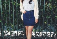 Elegant Denim Skirts Outfits Ideas For Spring32