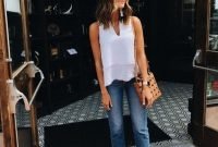Lovely Spring Outfits Ideas With White Top36