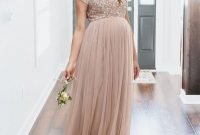 Gorgeous Maternity Wedding Outfits Ideas For Spring12