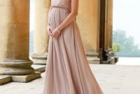 Gorgeous Maternity Wedding Outfits Ideas For Spring17