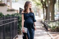 Gorgeous Maternity Wedding Outfits Ideas For Spring27