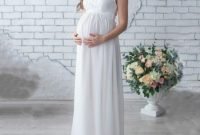 Gorgeous Maternity Wedding Outfits Ideas For Spring35