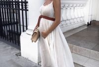 Gorgeous Maternity Wedding Outfits Ideas For Spring38