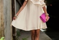 Gorgeous Maternity Wedding Outfits Ideas For Spring43