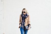 Best Ideas To Wear A Scarf Stylishly This Spring05