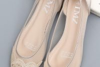 Captivating Flat Wedding Shoes Ideas28