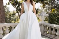 Pretty V Neck Tulle Wedding Dress Ideas For 201920