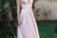 Pretty V Neck Tulle Wedding Dress Ideas For 201934