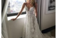 Pretty V Neck Tulle Wedding Dress Ideas For 201940