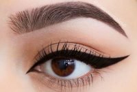 Stunning Eyeliner Makeup Ideas For Women19