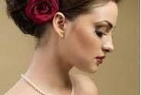Unique Wedding Hairstyles Ideas For Round Faces08
