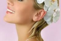 Unique Wedding Hairstyles Ideas For Round Faces21