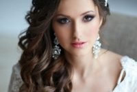 Unique Wedding Hairstyles Ideas For Round Faces30