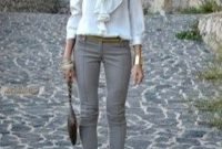 Unordinary Mismatched Outfits Ideas For Women34
