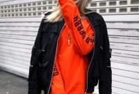 Unusual Orange Outfit Ideas For Women27