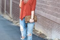 Unusual Orange Outfit Ideas For Women34