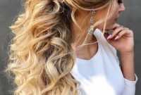 Captivating Boho Hairstyle Ideas For Curly And Straight Hair37