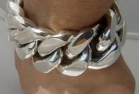 Captivating Silver Accessories Ideas For Add In Your Appearance05