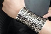 Captivating Silver Accessories Ideas For Add In Your Appearance16
