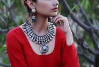 Captivating Silver Accessories Ideas For Add In Your Appearance19