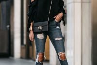 Creative Summer Style Ideas With Ripped Jeans15