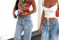 Creative Summer Style Ideas With Ripped Jeans30