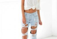 Creative Summer Style Ideas With Ripped Jeans32