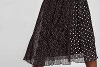 Delicate Polka Dot Maxi Skirt Ideas For Reunion44