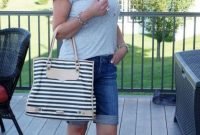 Elegant Summer Outfits Ideas For Women Over 40 Years Old05
