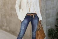 Elegant Summer Outfits Ideas For Women Over 40 Years Old11