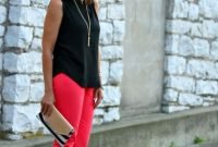 Elegant Summer Outfits Ideas For Women Over 40 Years Old28