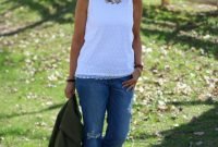 Elegant Summer Outfits Ideas For Women Over 40 Years Old38