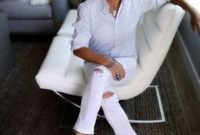 Elegant Summer Outfits Ideas For Women Over 40 Years Old44