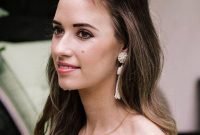 Fashionable Hairstyle Ideas For Summer Wedding Guest34