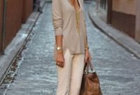 Fashionable Work Outfit Ideas To Try Now01