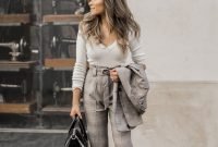 Fashionable Work Outfit Ideas To Try Now07