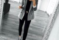 Fashionable Work Outfit Ideas To Try Now08