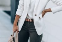 Fashionable Work Outfit Ideas To Try Now22