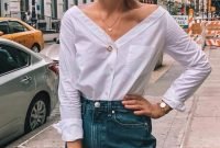 Charming Minimalist Outfits Ideas To Inspire Your Style24
