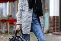 Charming Winter Outfits Ideas To Go To Office17