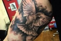 Gorgeous Arm Tattoo Design Ideas For Men That Looks Cool13