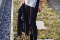 Inspiring Summer Outfits Ideas With Leggings To Try02