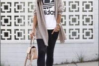 Inspiring Summer Outfits Ideas With Leggings To Try25