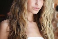 Latest Wavy Long Hair Styles Ideas For Blonde Females 201905