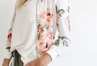 Modern Summer Outfits Ideas That You Can Try Nowadays02