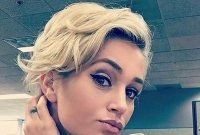 Newest Blonde Short Hair Styles Ideas For Females 201932
