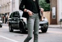 Attractive Spring And Summer Business Outfit Ideas For Women23