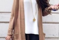 Attractive Spring And Summer Business Outfit Ideas For Women33